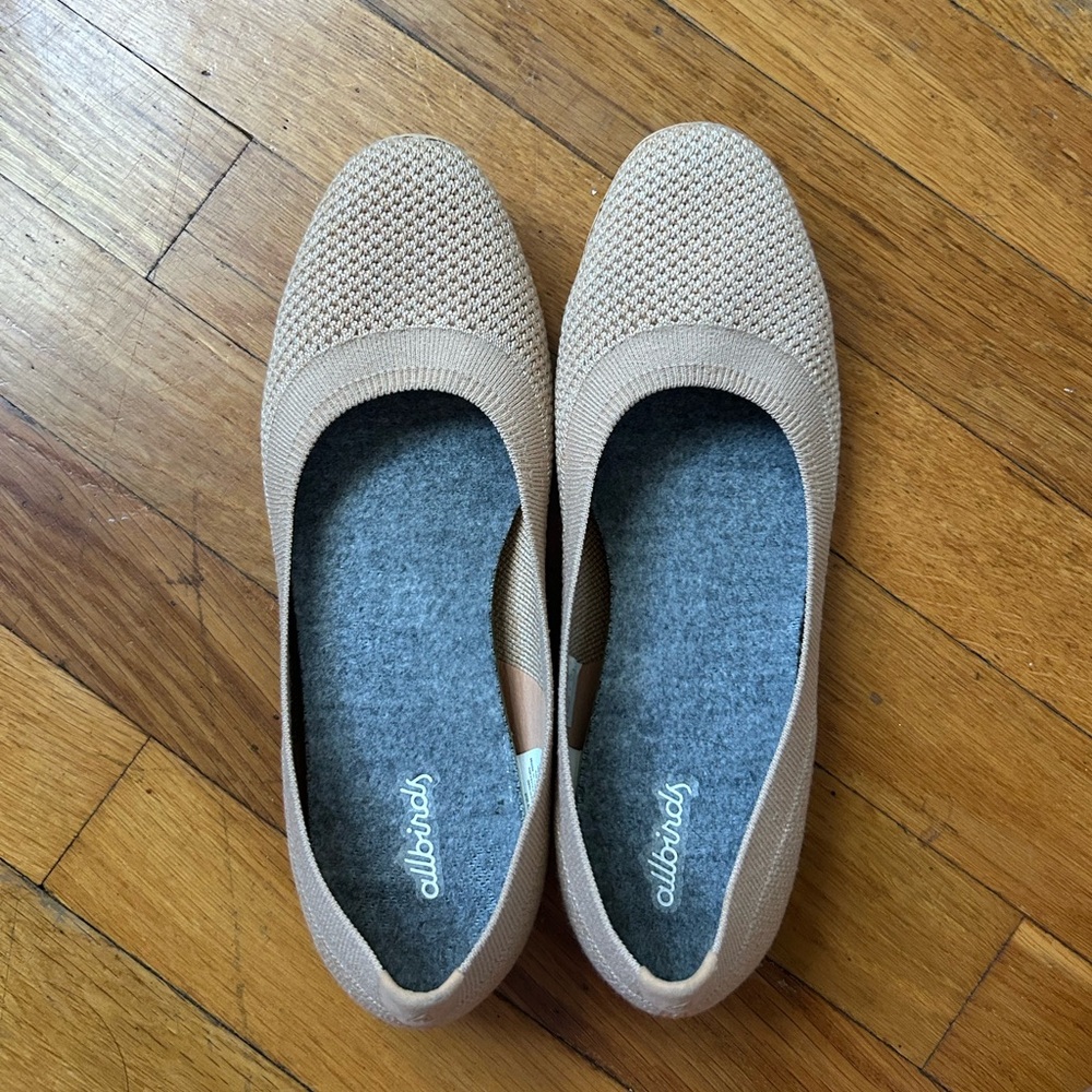 Women's Tree Breezers Flats (Size 8)